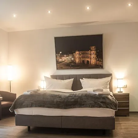 Ehranger Hof ホテル 3*