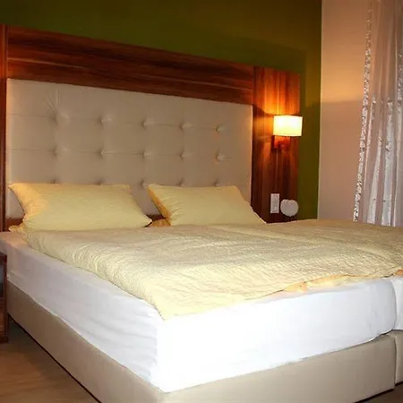 Ehranger Hof 3* トリーア